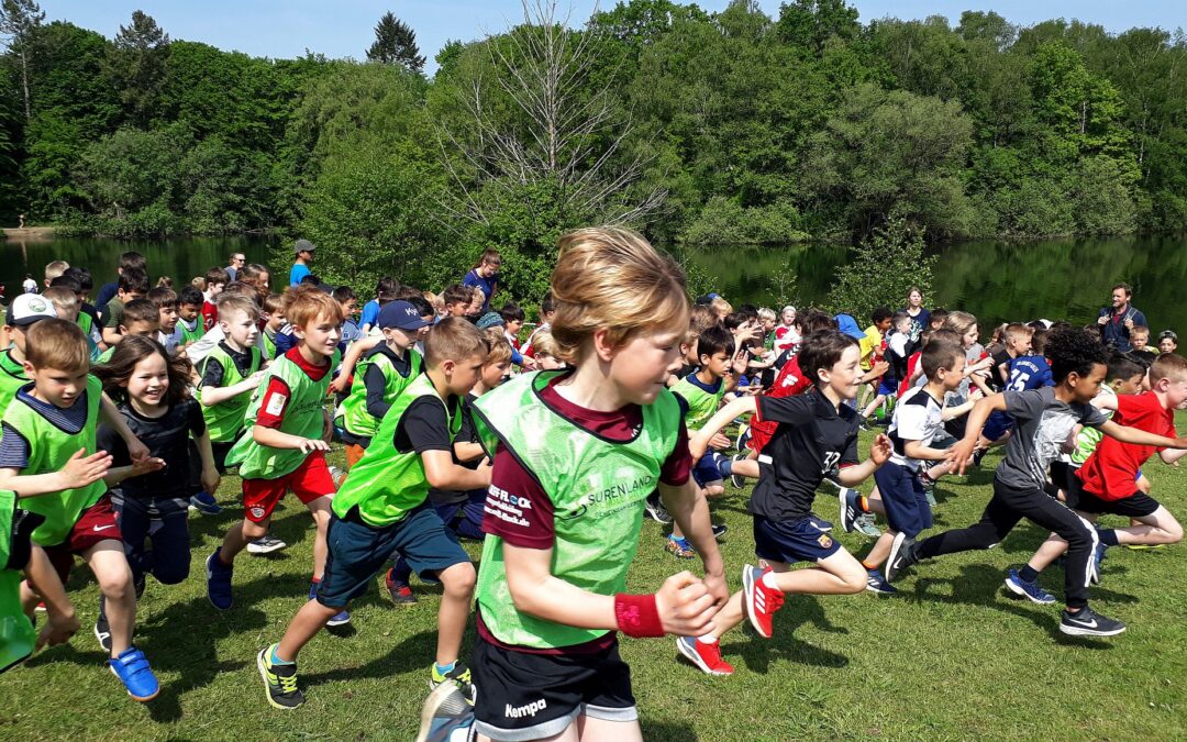 Endlich wieder Sport für Schulkinder nach 2 Jahren Pause aufgrund von Pandemie, Isolation und Homeschooling
